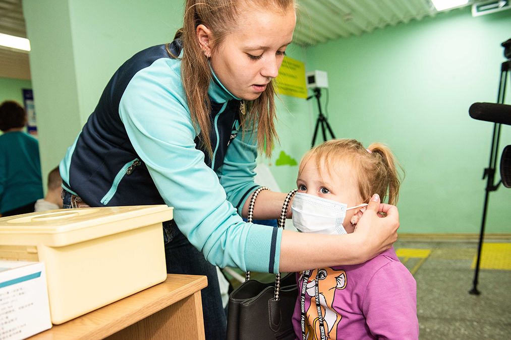 Телефон стоматологии усть илимск. Стоматология Усть-Лабинск врачи. Стоматология в Усть Цильме номер.